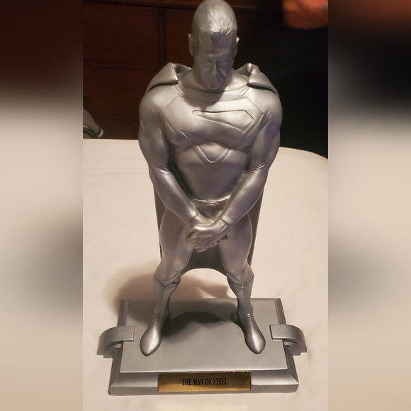 LIMITED EDITION- Alex Ross SIGNED- Kingdom Come Superman Statue - Picture 10 of 11